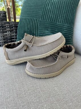 HEY DUDE | Wally Sox Men’s Size 11 W Beige Slip On Casual Shoes Lightweight